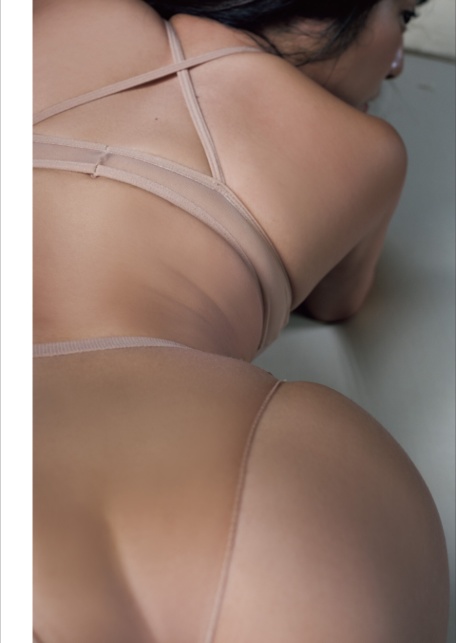 日下部ほたる写真集「赤い糸」-6
