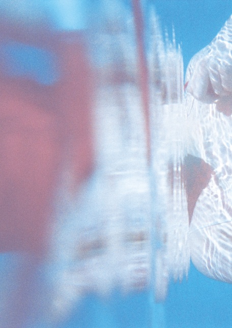 【電子版だけの特典30ページ付き】河北彩伽写真集 soft noise-4