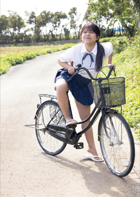 川越にこ1st写真集『瞳に恋をして』増ページ【デジタル特装版】-4