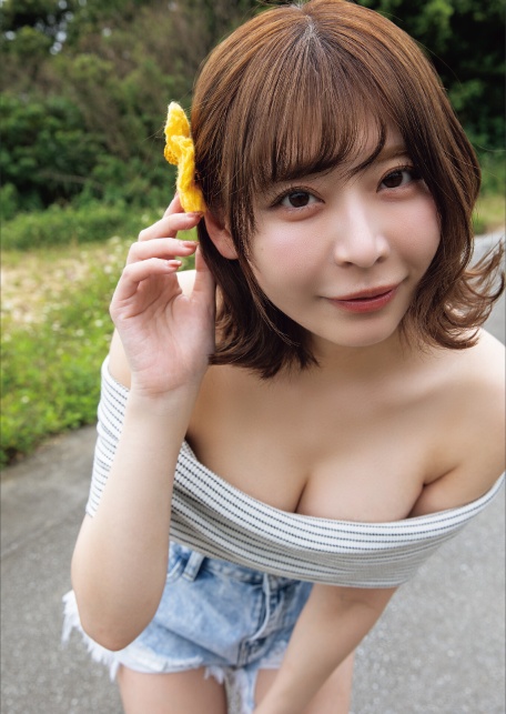 小日向結衣サード写真集 スーパーエロチカXXX-2