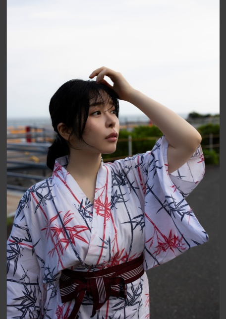 一詠1st写真集「抱きたいカラダ」-5