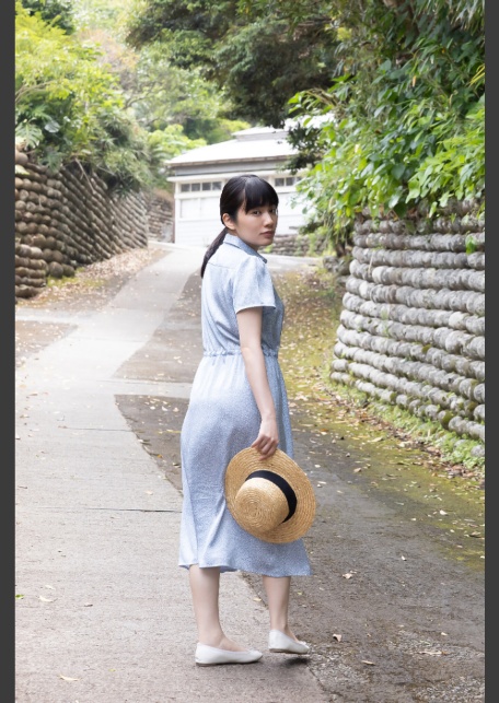 小宮一葉 ファースト写真集「道草」〈電子版オリジナル〉-3