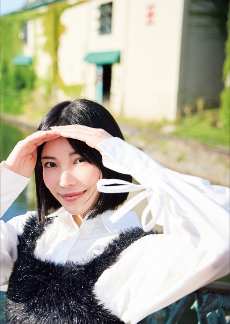 【電子版限定アザーカット付】楓カレン写真集 カレンと行く北海道旅行二泊三日-4