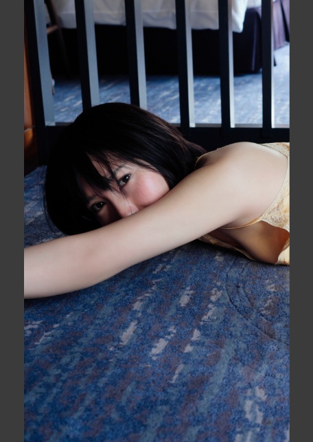 【デジタル限定】丸の内OLレイナ写真集「Unveil」-5