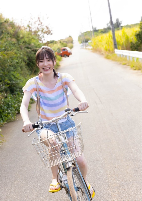 石川澪1st写真集『unusual』増ページ 【デジタル特装版】-8