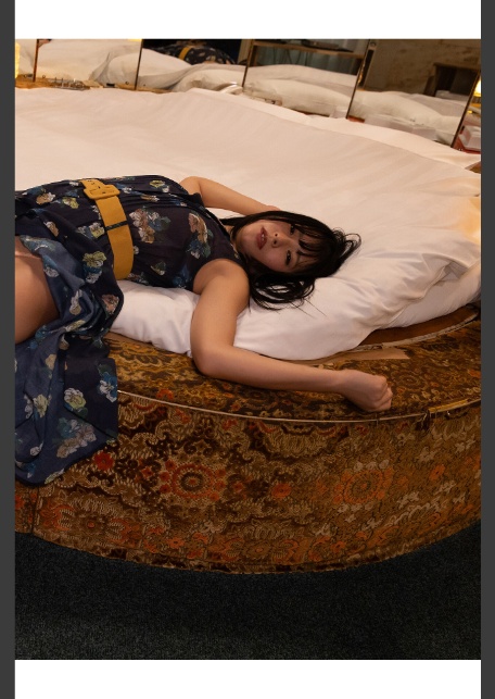 FLASHデジタル写真集R 宮越虹海 エッチな幼なじみと旅に出たら毎日が睡眠不足-2