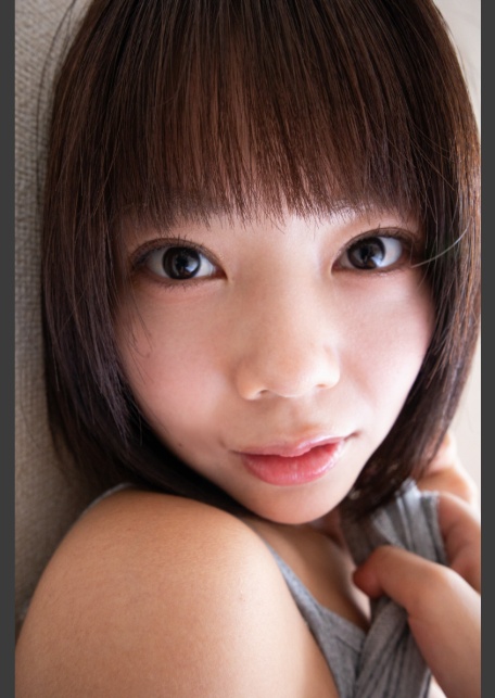 冴島なな1stヌード写真集『万能乳』-1