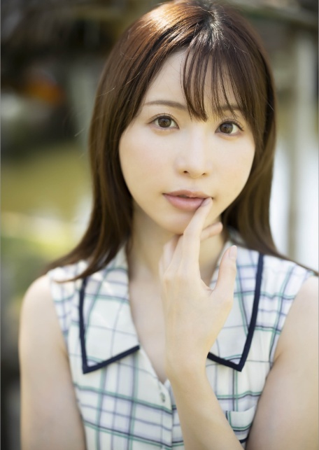 【ノーカット版】【特典カット付き】天使もえ オフィシャルヌード写真集 「Heavenly bliss」-サンプル画像1