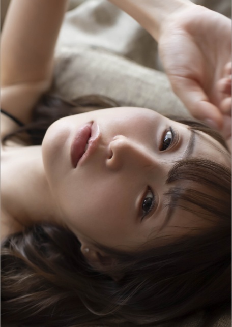 【ノーカット版】【特典カット付き】天使もえ オフィシャルヌード写真集 「Heavenly bliss」-サンプル画像7