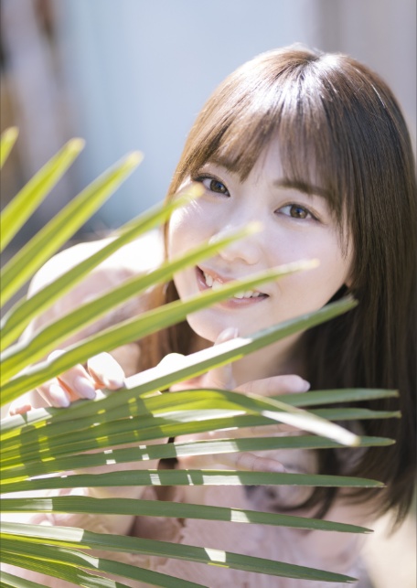 石川澪写真集「ミオドール mio.dol」週刊実話デジタル写真集-サンプル画像1