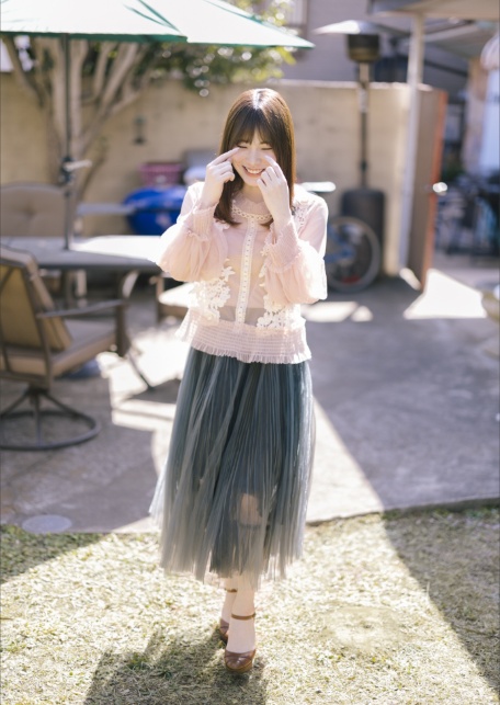 石川澪写真集「ミオドール mio.dol」週刊実話デジタル写真集-サンプル画像2